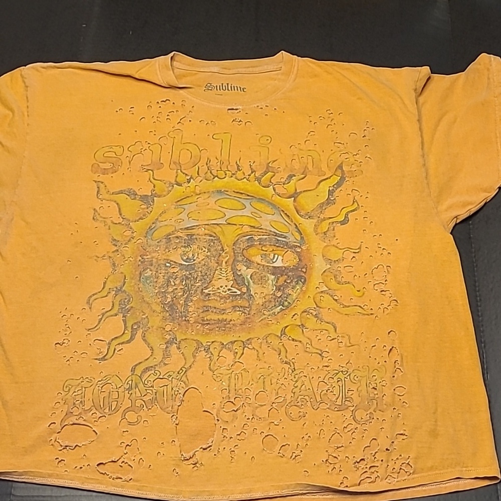 ⚡️SIBLIME music band tee Y2K 90's Cigarette burn distressed style.